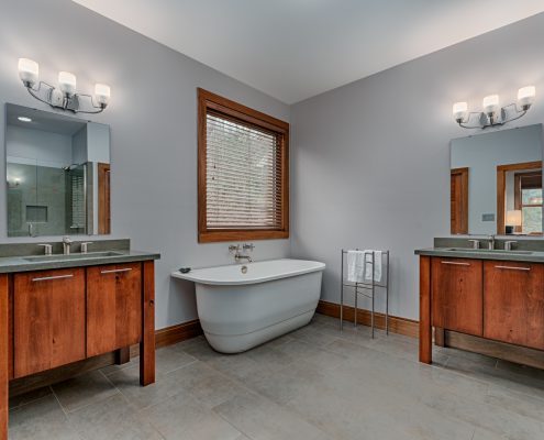 09 VillagePointe109-master bath
